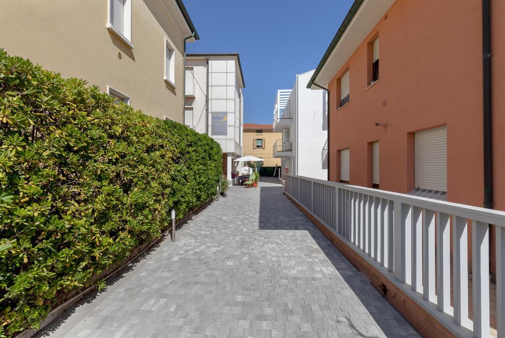 Hotel Chiar Di Luna Senigallia Eksteriør billede
