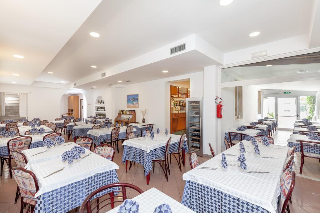 Hotel Chiar Di Luna Senigallia Eksteriør billede
