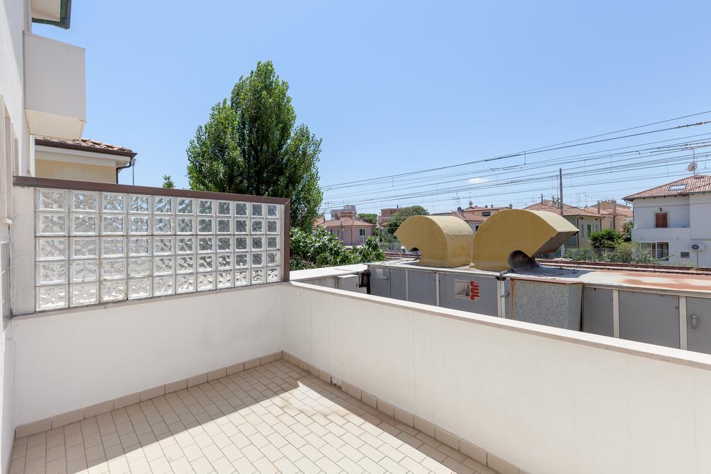 Hotel Chiar Di Luna Senigallia Værelse billede