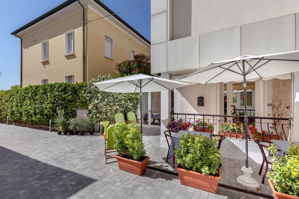 Hotel Chiar Di Luna Senigallia Eksteriør billede