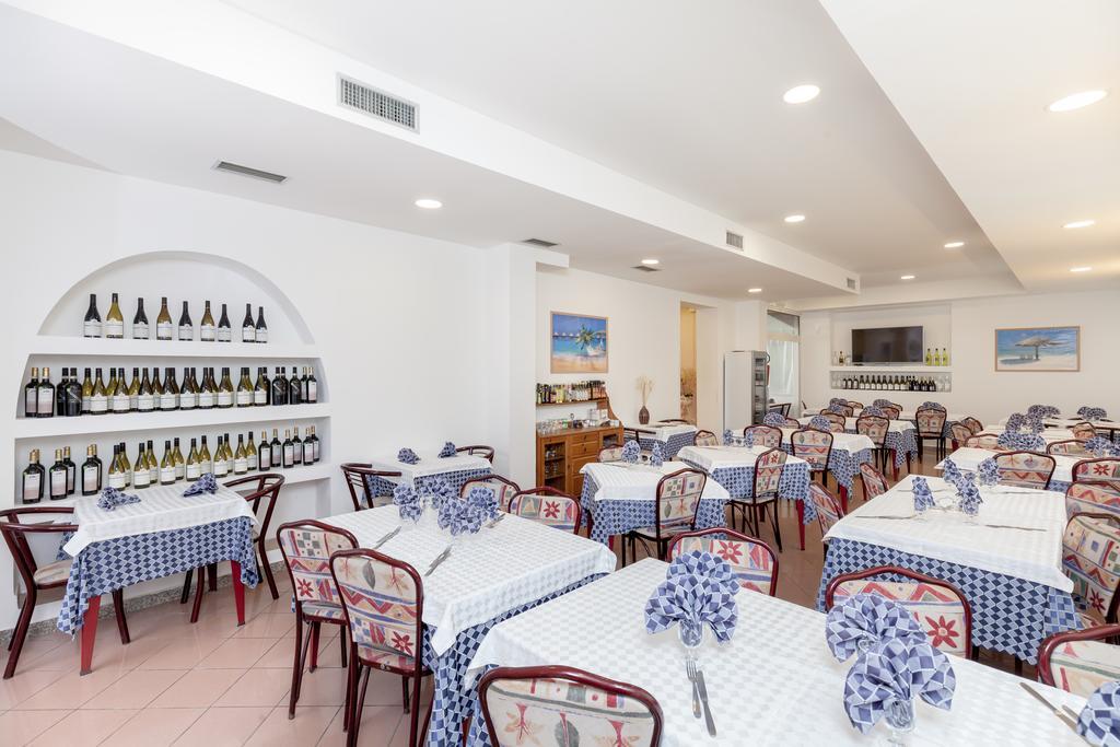 Hotel Chiar Di Luna Senigallia Eksteriør billede