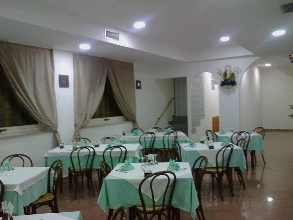 Hotel Chiar Di Luna Senigallia Eksteriør billede