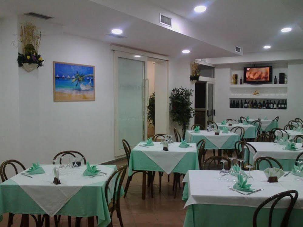 Hotel Chiar Di Luna Senigallia Eksteriør billede